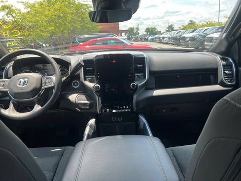 Used 2025 RAM 2500 Big Horn AWD/4WD image 24