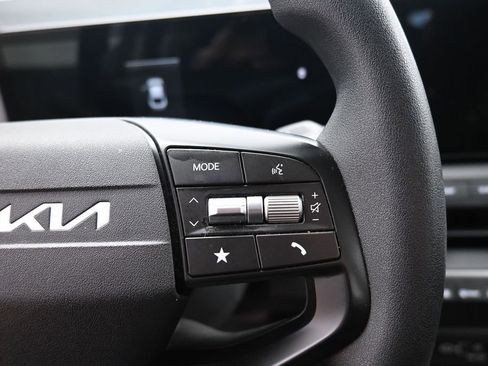 Used 2025 Kia K4 FWD image 16