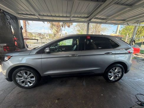 Used 2021 Ford Edge Titanium image 14