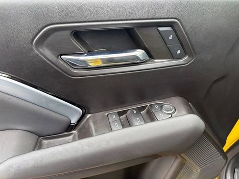 Used 2023 Chevrolet Colorado Z71 AWD/4WD image 19