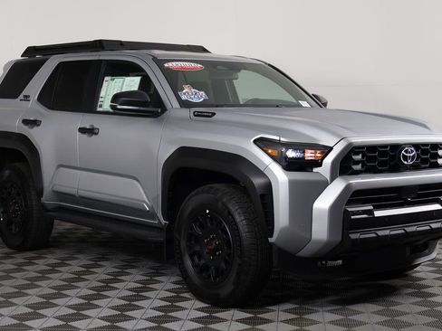Used 2025 Toyota 4Runner TRD Off-Road image 3