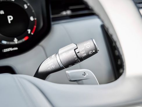 Used 2023 Land Rover Range Rover SE image 57