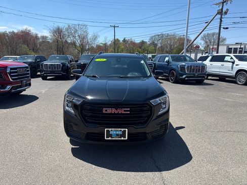Used 2022 GMC Terrain SLE w/ Driver Convenience Package AWD/4WD image 8