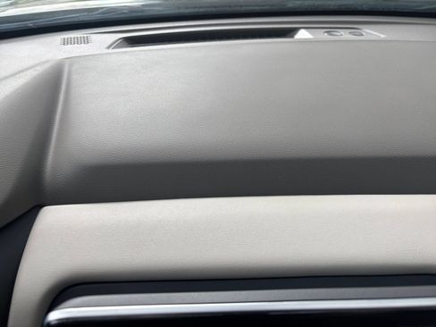 Used 2025 Nissan Rogue SV AWD/4WD image 17