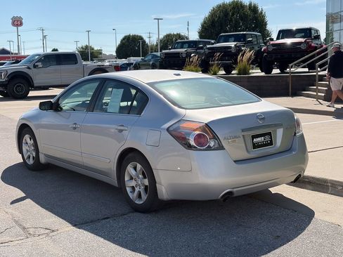 Used 2009 Nissan Altima 2.5 SL w/ SL Pkg FWD image 4