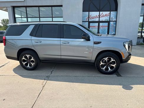 Used 2026 GMC Yukon AT4 Ultimate AWD/4WD image 3