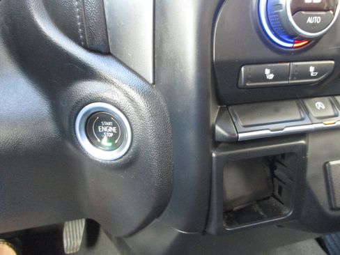 Used 2019 Chevrolet Silverado 1500 LT w/ Texas Edition image 15