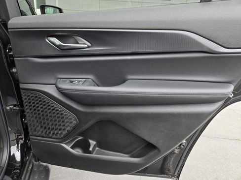 New 2025 Jeep Grand Cherokee L Altitude image 33