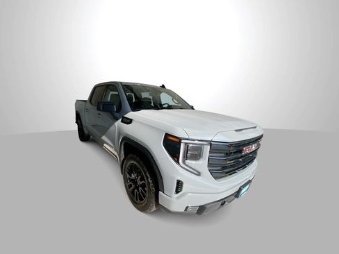 Used 2024 GMC Sierra 1500 Elevation w/ X31 Off-Road Package AWD/4WD image 2