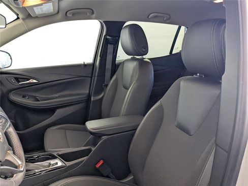 Used 2020 Buick Encore GX Select image 9