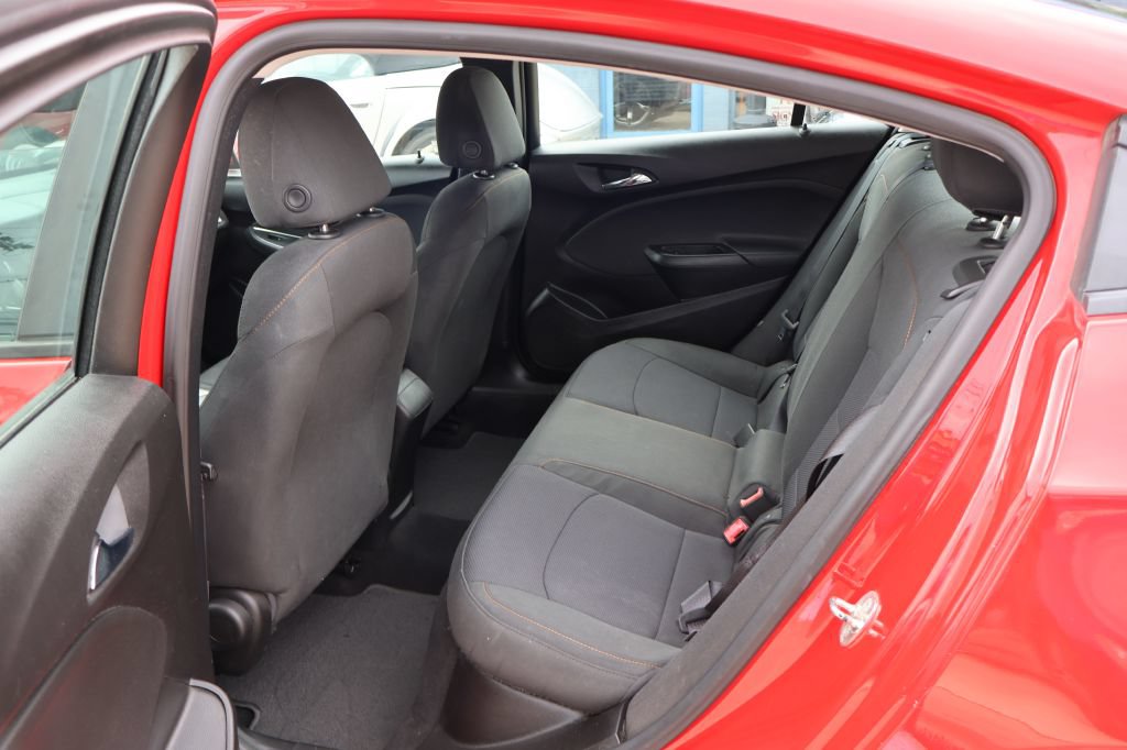 Used 2017 Chevrolet Cruze LS FWD image 19