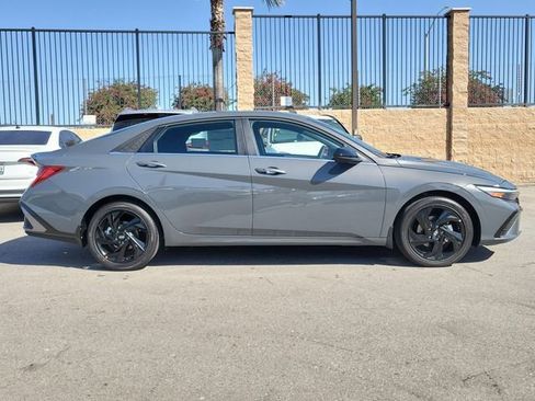 New 2026 Hyundai Elantra SEL Sport Premium image 25