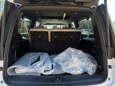 New 2026 Jeep Grand Wagoneer L 4WD image 13