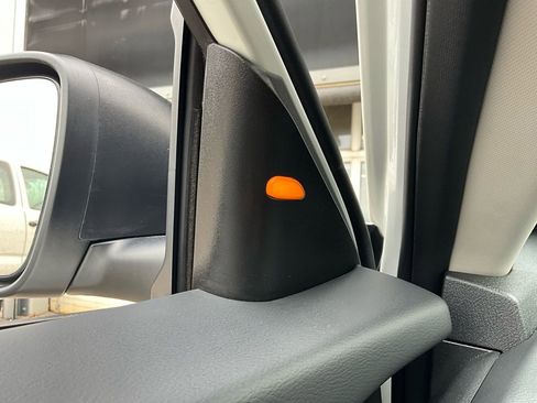 Used 2025 Nissan Altima 2.5 SV image 19