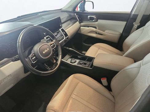 Certified 2023 Kia Sorento EX AWD/4WD image 11