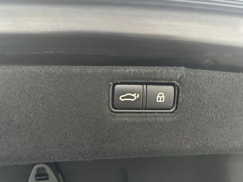 Used 2015 Hyundai Genesis 3.8 w/ Option Group 04 RWD image 30