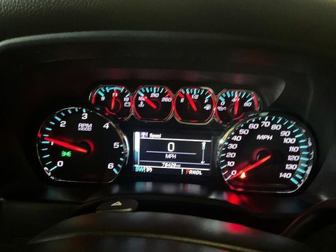 Used 2018 Chevrolet Silverado 1500 LT w/ All Star Edition AWD/4WD image 6