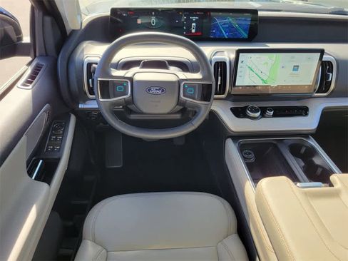 Used 2025 Ford Expedition Max Active image 15