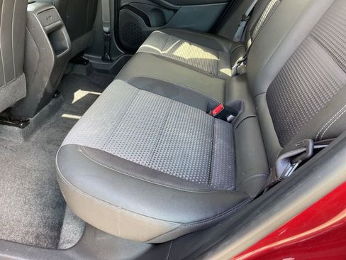 Used 2025 Chevrolet Trax LT w/ LT Convenience Package image 40