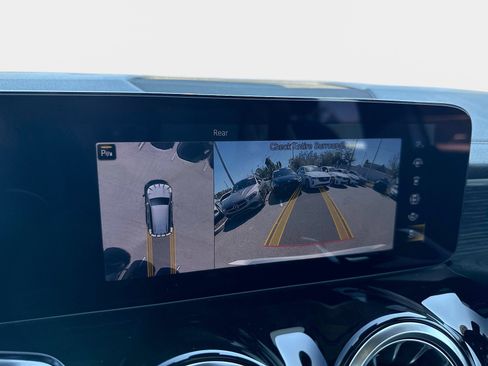 Certified 2022 Mercedes-Benz GLB 35 AMG 4MATIC image 26