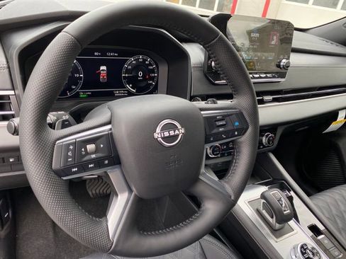 New 2026 Nissan Rogue Platinum AWD/4WD image 13