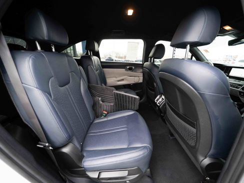 Used 2022 Kia Sorento SX Prestige image 25