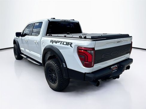 Used 2018 Ford F150 XLT image 3