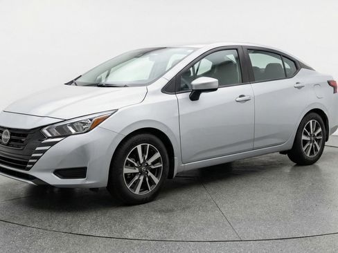 Used 2025 Nissan Versa SV FWD image 3