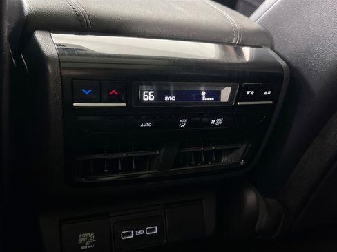 Used 2022 Acura MDX SH-AWD image 25