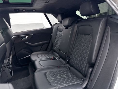 Used 2023 Audi SQ8 Prestige image 34