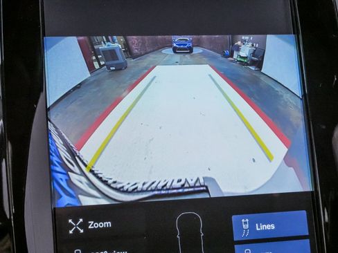 Used 2021 Volvo XC90 T6 Momentum w/ Advanced Package image 25