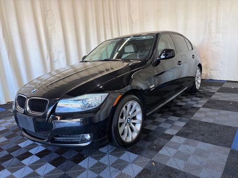 Used 2011 BMW 328i xDrive Sedan AWD/4WD image 2