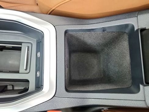 Used 2024 Audi Q8 e-tron Premium Plus w/ Premium Plus Package image 52