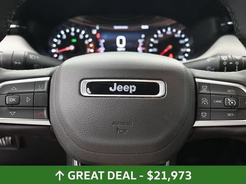 Used 2025 Jeep Compass Limited AWD/4WD image 29