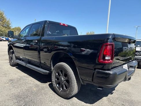 Used 2026 RAM 2500 Big Horn AWD/4WD image 2