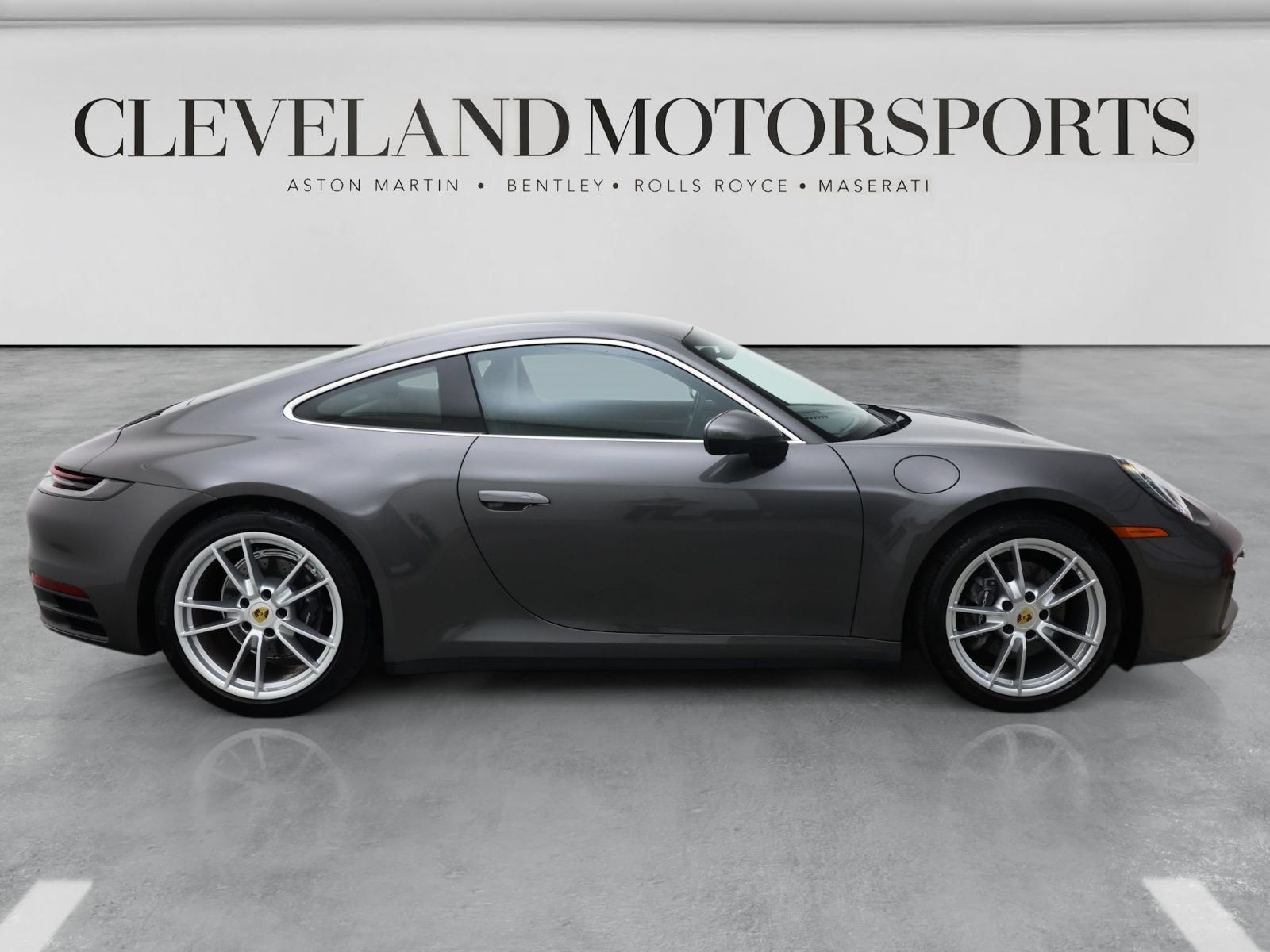 Used 2021 Porsche 911 Carrera RWD image 2
