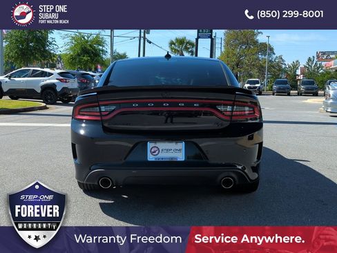 Used 2022 Dodge Charger R/T w/ Plus Group RWD image 6