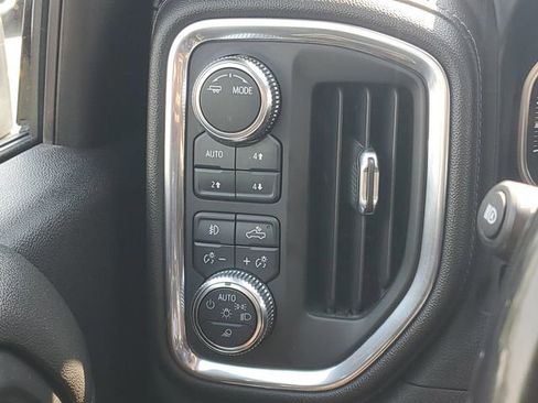 Certified 2022 GMC Sierra 2500 Denali w/ Denali Ultimate Package AWD/4WD image 18