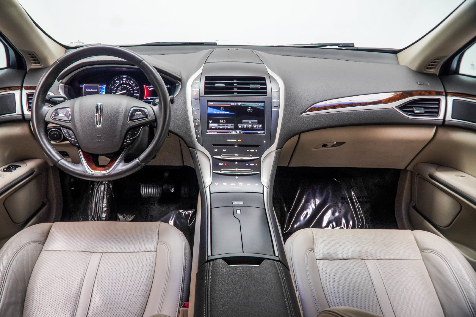 Used 2016 Lincoln MKZ Hybrid w/ Equipment Group 600A Reserve FWD image 5
