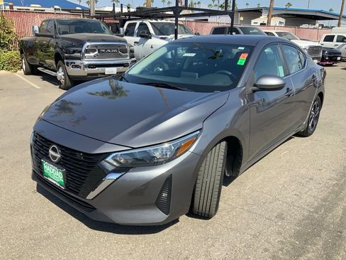 Used 2024 Nissan Sentra SV FWD image 3