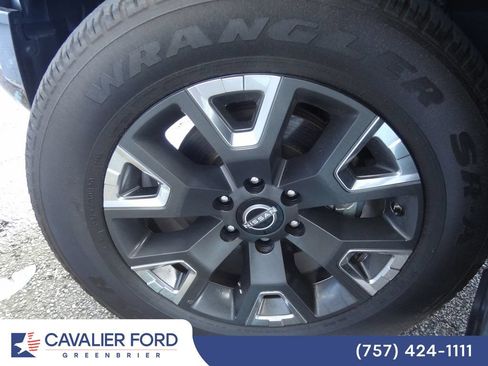 Used 2023 Nissan Titan Platinum Reserve w/ Moonroof Package AWD/4WD image 44