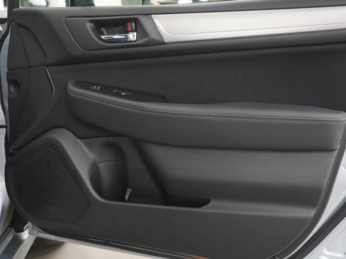 Used 2018 Subaru Legacy 2.5i Premium w/ Popular Package #1 image 9