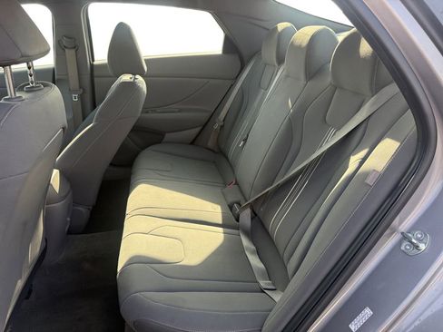 Used 2024 Hyundai Elantra SEL image 16