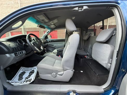 Used 2014 Toyota Tacoma 4x4 Access Cab w/ SR5 Package image 11