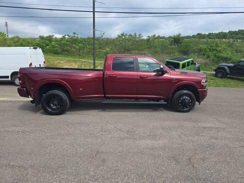 Used 2021 RAM 3500 Laramie w/ Night Edition AWD/4WD image 5