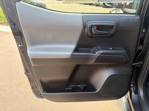 Used 2021 Toyota Tacoma SR AWD/4WD image 18