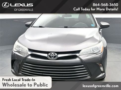 Used 2015 Toyota Camry LE image 3