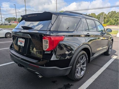 Certified 2023 Ford Explorer XLT w/ Equipment Group 202A RWD image 5