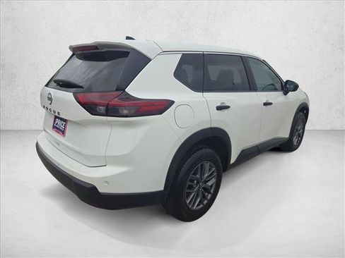 Used 2024 Nissan Rogue S FWD image 5