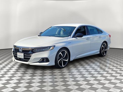 Used 2022 Honda Accord Sport image 3